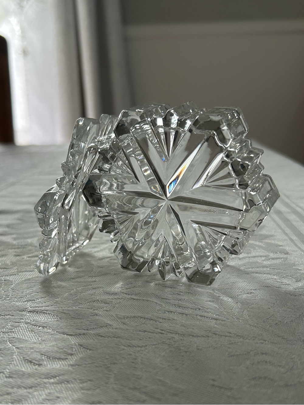 Mikasa Vintage Crystal Snowflake Trinket Box